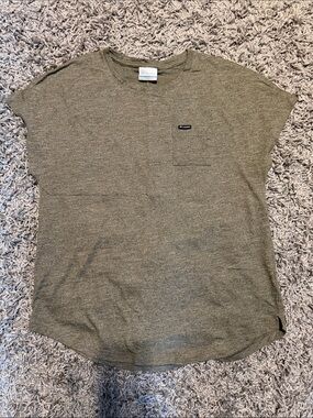 Columbia Women's Olive Green Short Sleeve Pocket Tee